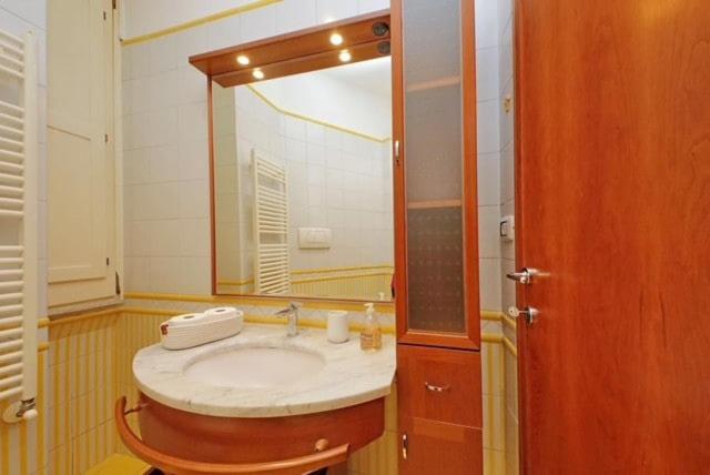 Porta Metronia Apartment *